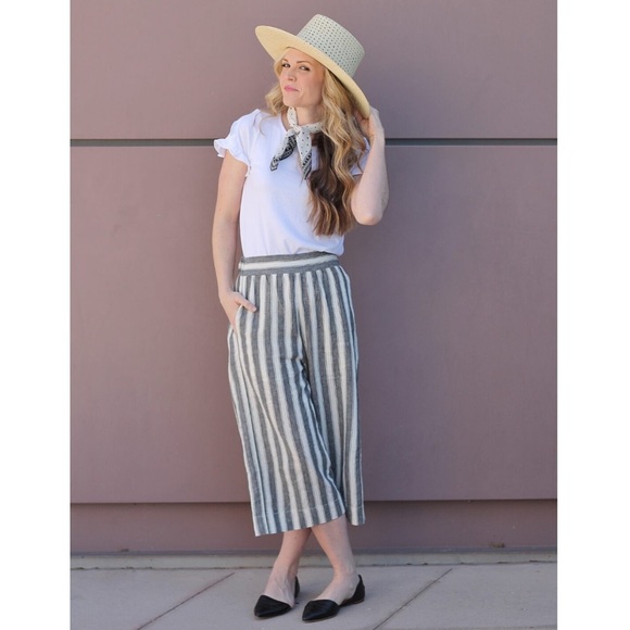 Madewell Linen Huston Pull-on Crop Pant in Stripes - Picture 7 of 10